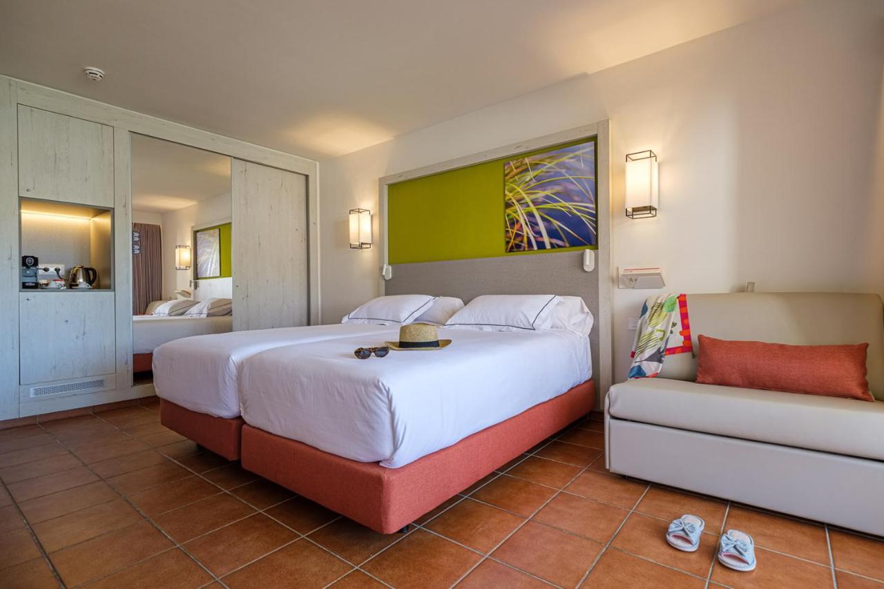 Oassium Hotel - Adults Only La Pineda Exterior foto